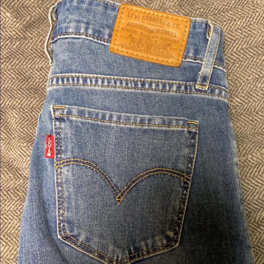 Levi’s 711 skinny jeans